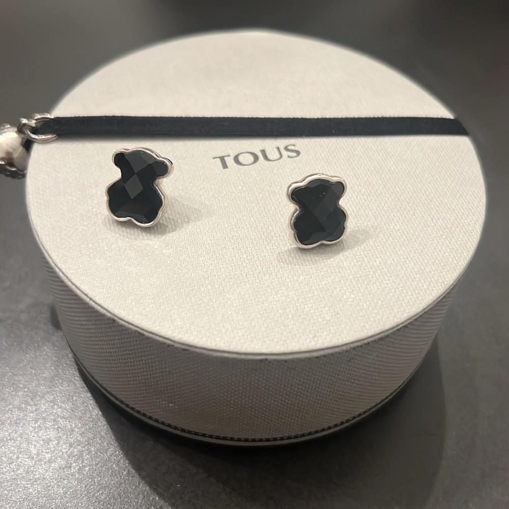 Tous Onyx Black Earrings Studs View 2